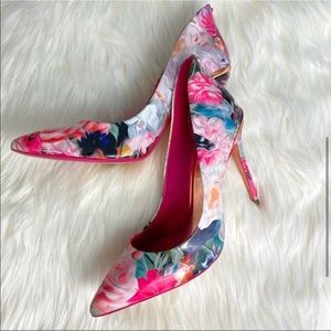 NWOT Ted Baker Savennier Patent Leather Pink Floral Pointed Toe Court Heel 7.5